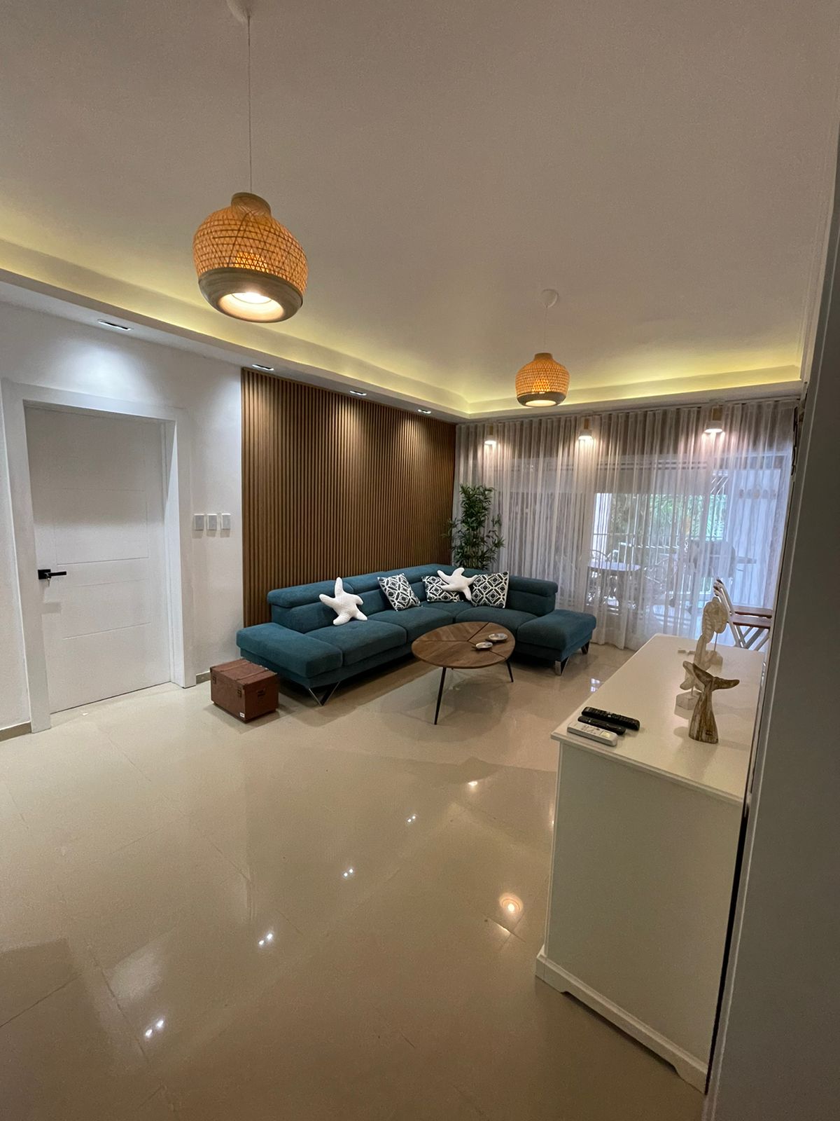 Main Listing Photo