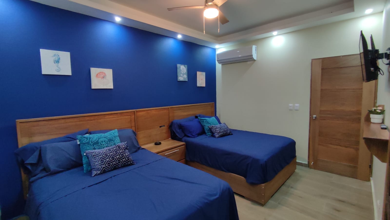(Ref. 106) Second bedroom L