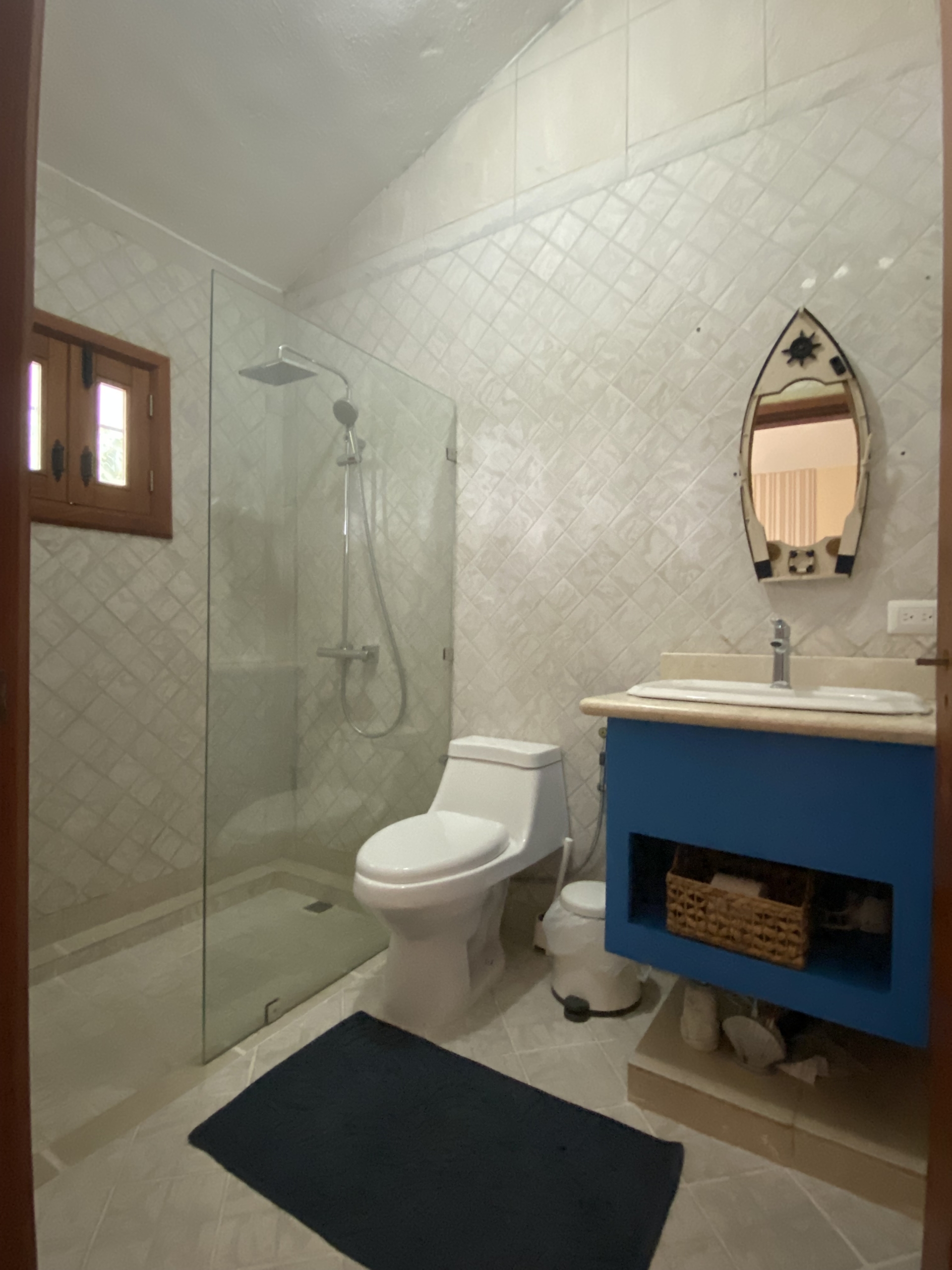 2nd Bathroom